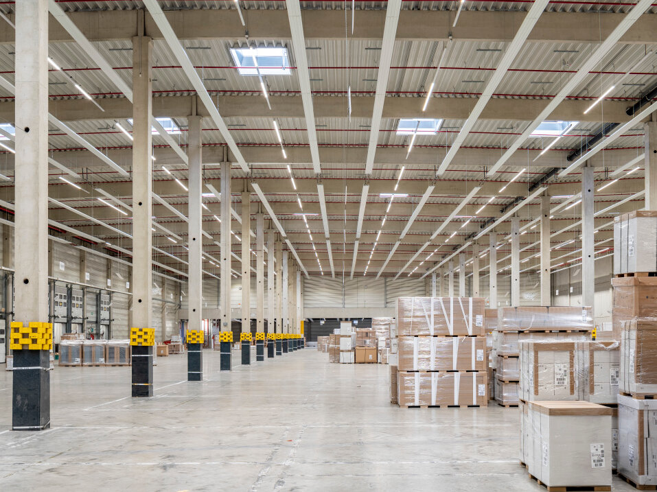 ZIP, radiant ceiling panel, reference, IKEA, Salzgitter, industrial hall, hall, warehouse, production hall